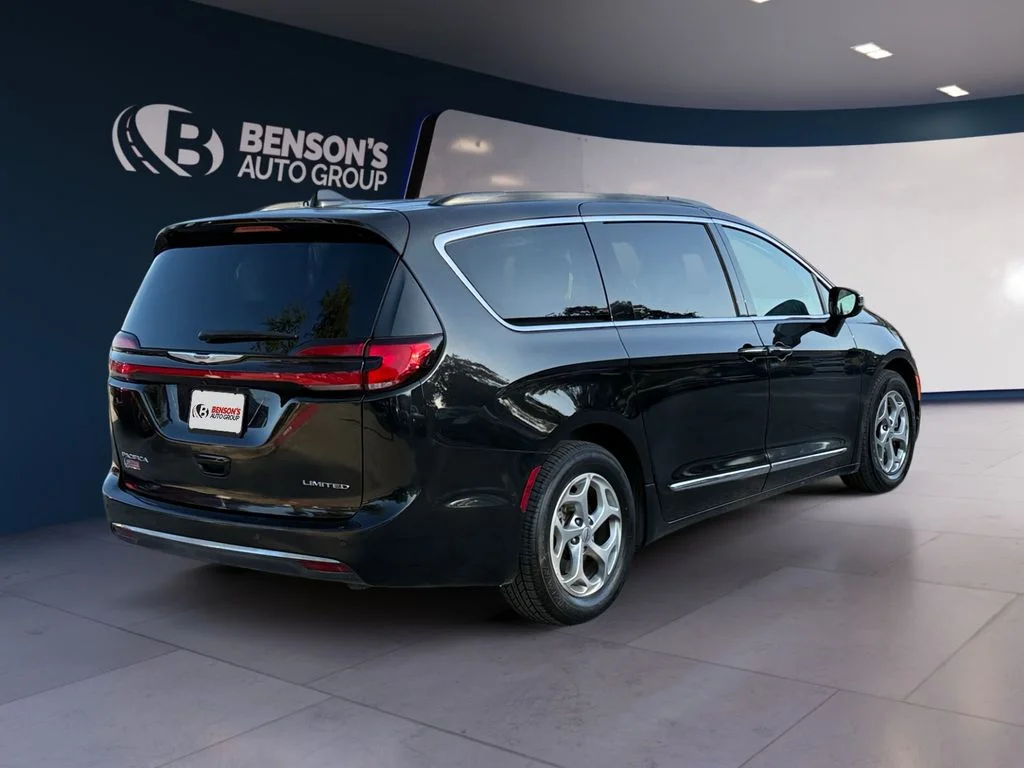 Used 2023 Black Chrysler Limited image 5