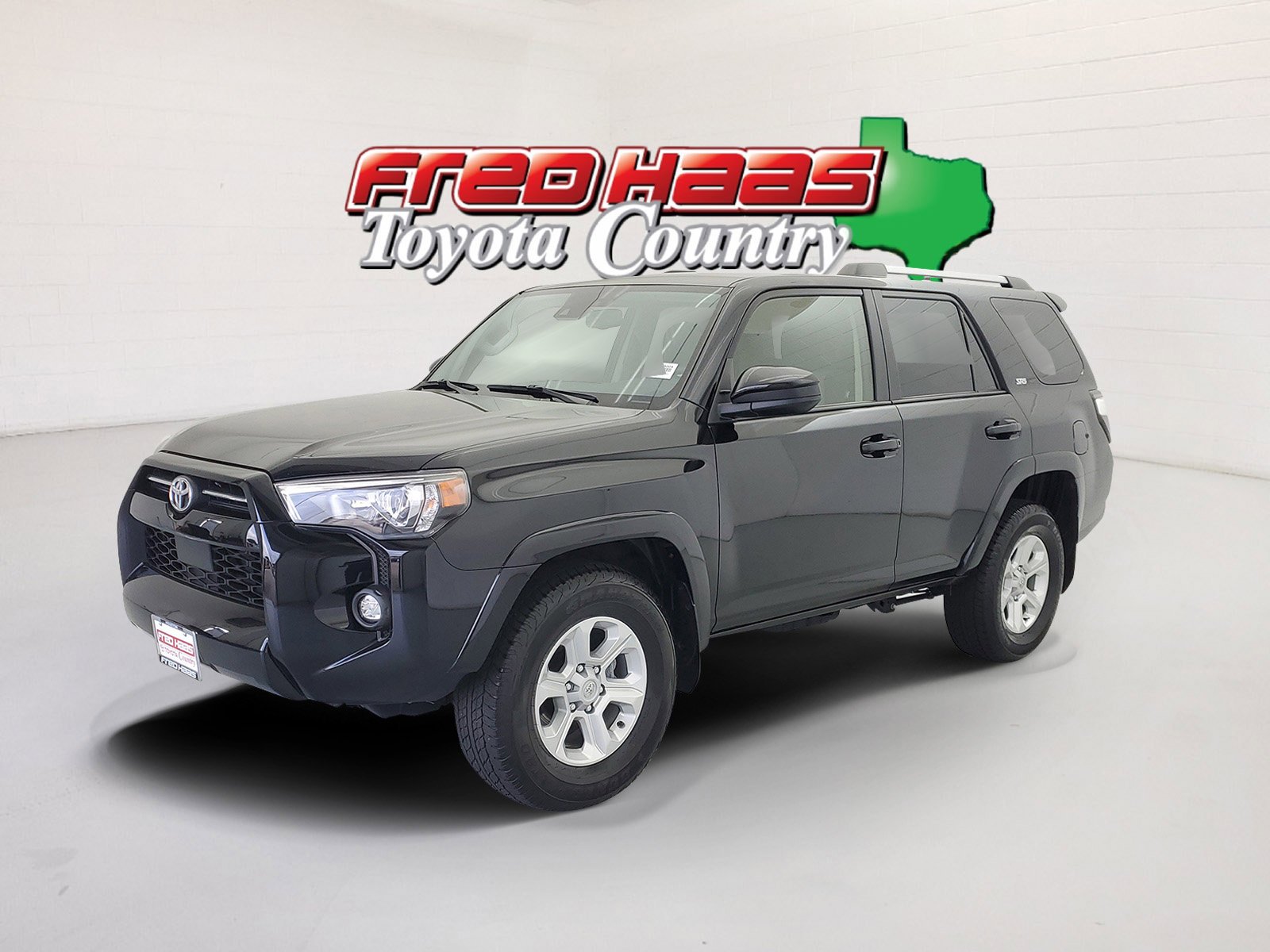 2024 Toyota 4Runner SR5 RWD V6's photo