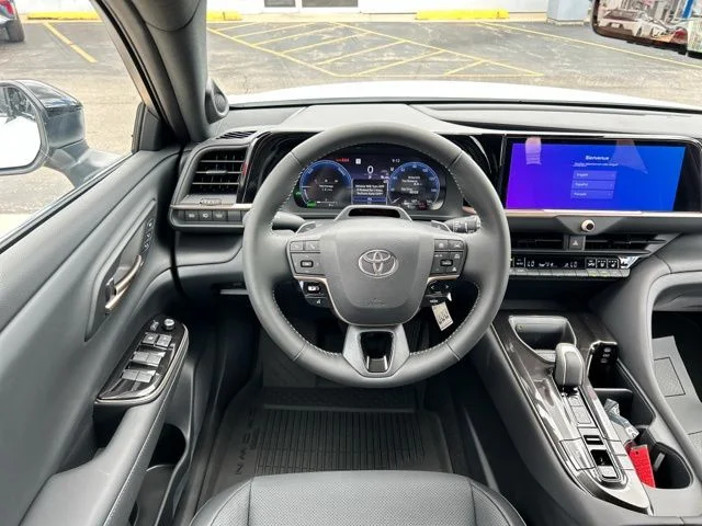 New 2026 Oxygen White with Black roof <sup>1</sup> Toyota  Limited image 23