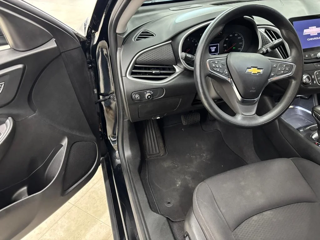 Used 2023 Mosaic Black Metallic Chevrolet LT image 9