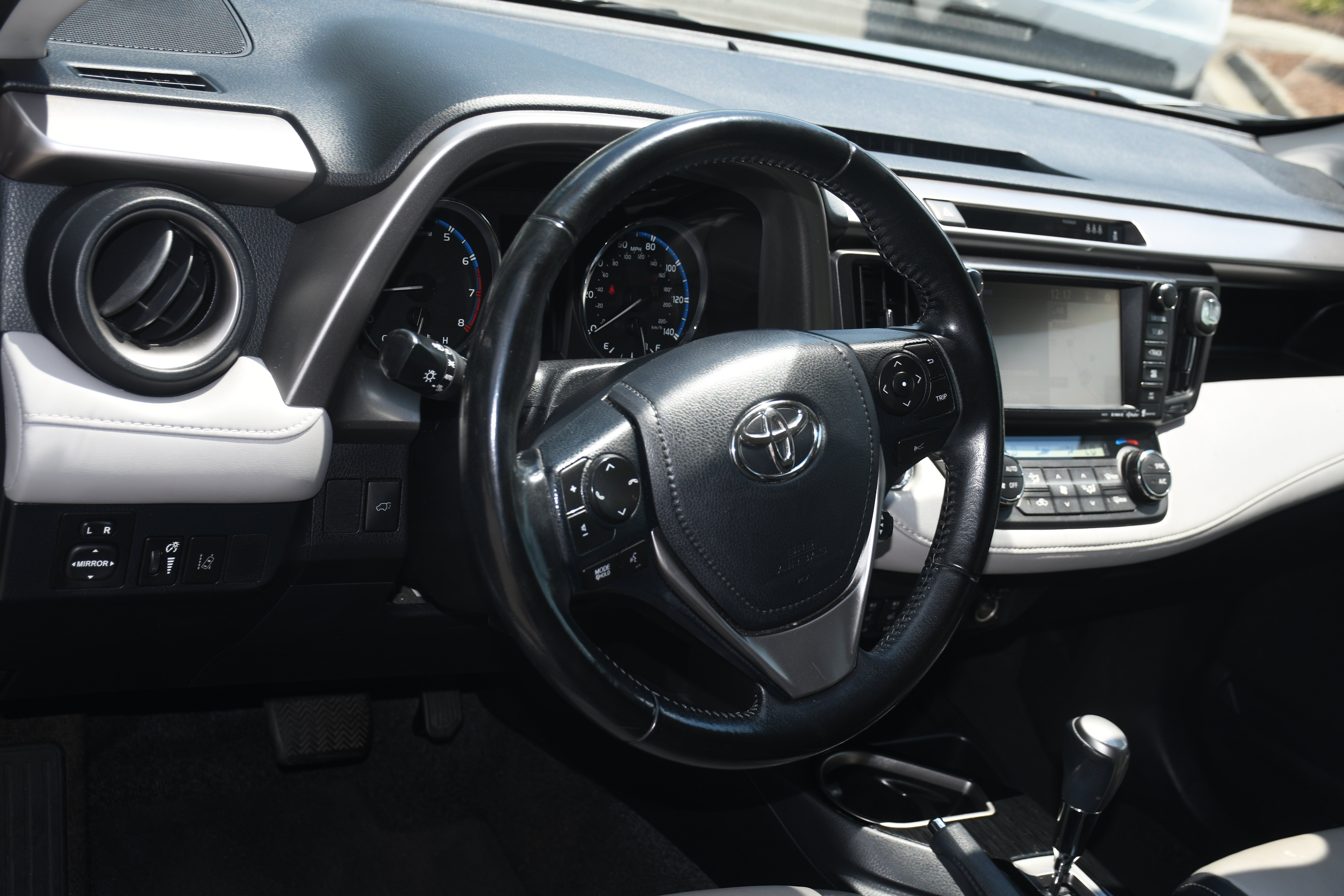 Used 2018 Silver Toyota Limited image 8