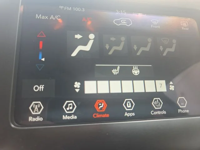 Used 2020 Silver Jeep Latitude image 18