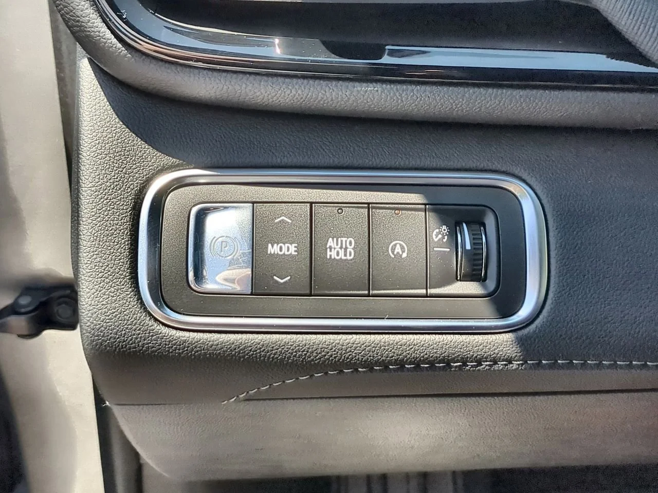 New 2026 Moonstone Gray Metallic Buick Sport Touring image 18