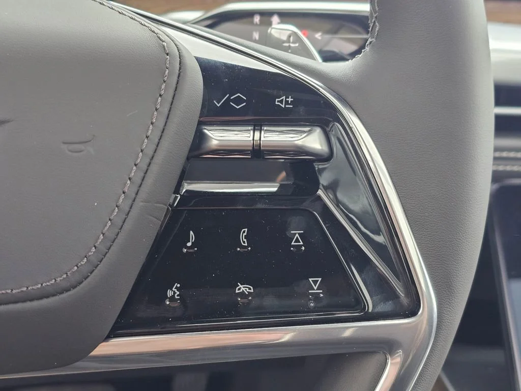 New 2026 Vibrant White Tricoat Cadillac Platinum Sport image 29