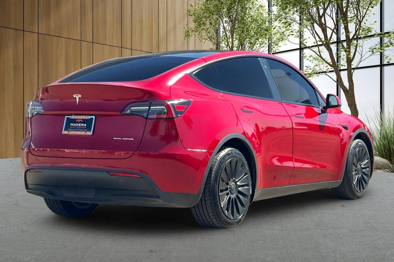 Used 2020 Red Tesla Long Range image 4