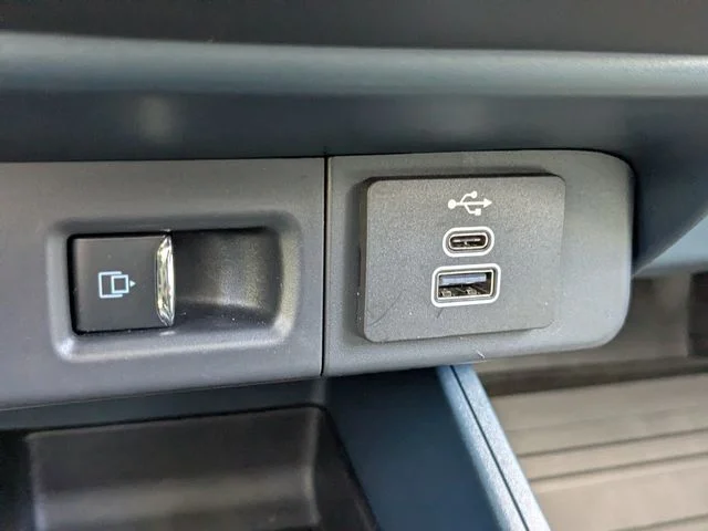 Used 2025 White Ford Lobo High image 21