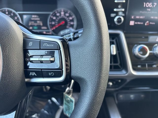 Used 2023 White Kia LX image 20