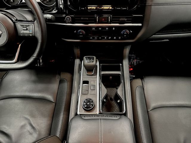Used 2023 White Nissan SL image 18