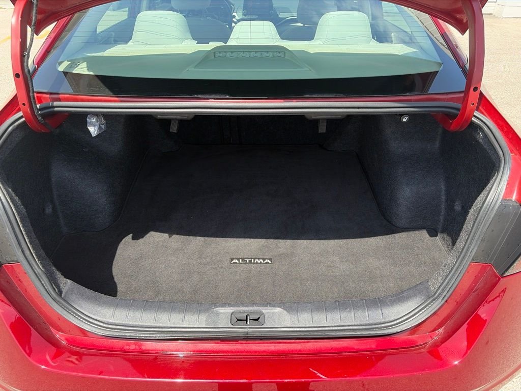 2025 Nissan Altima SV - Photo 15