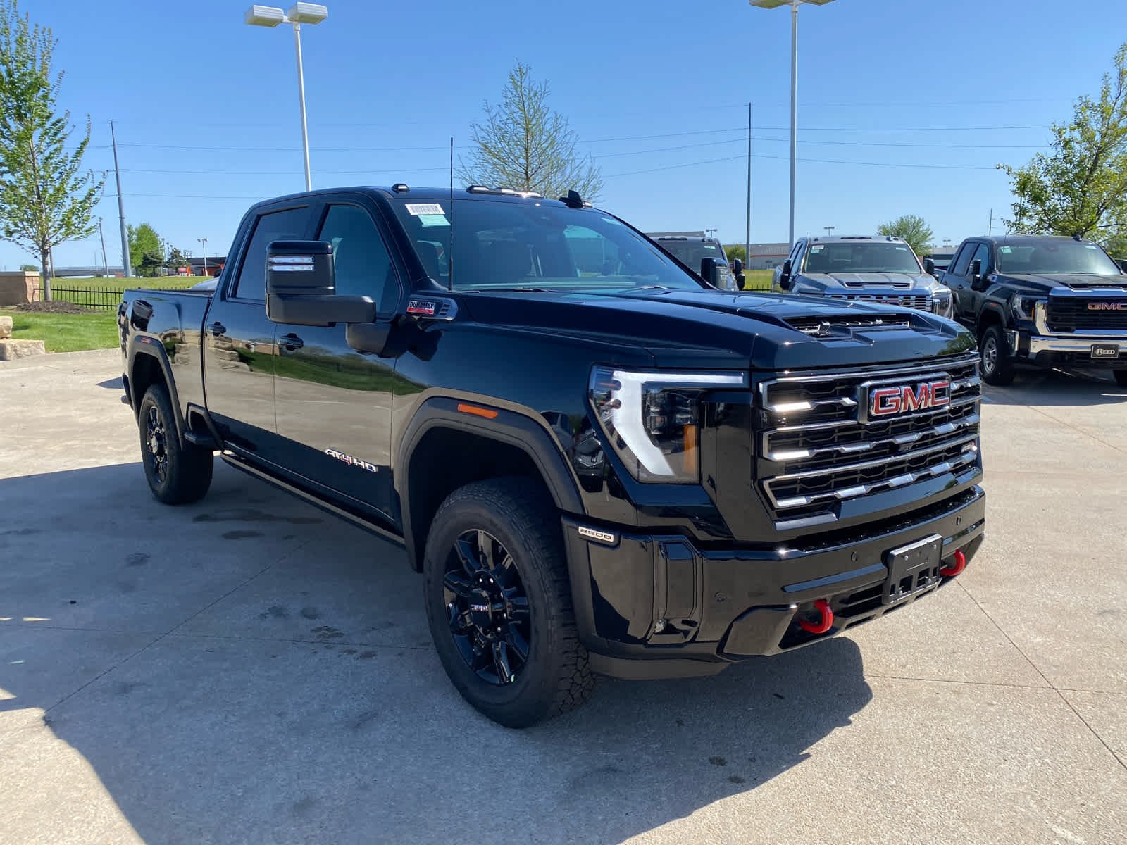 2026 GMC Sierra 2500HD AT4 - Photo 4