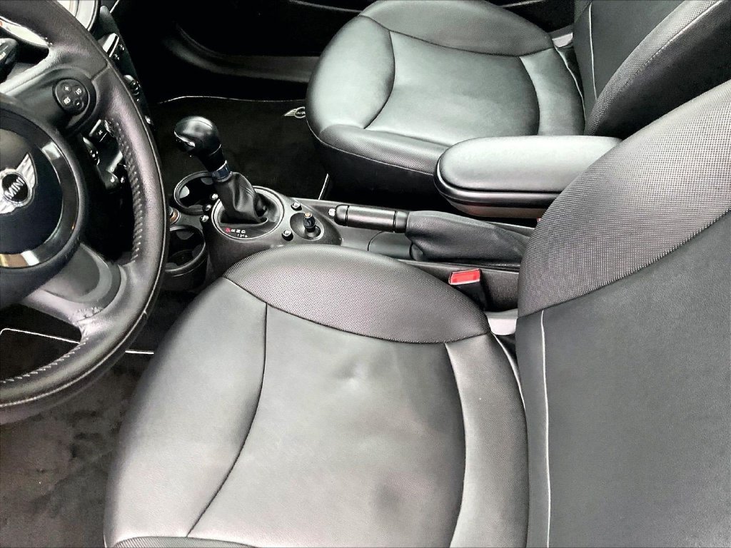 Used 2012 Blue MINI Base image 20