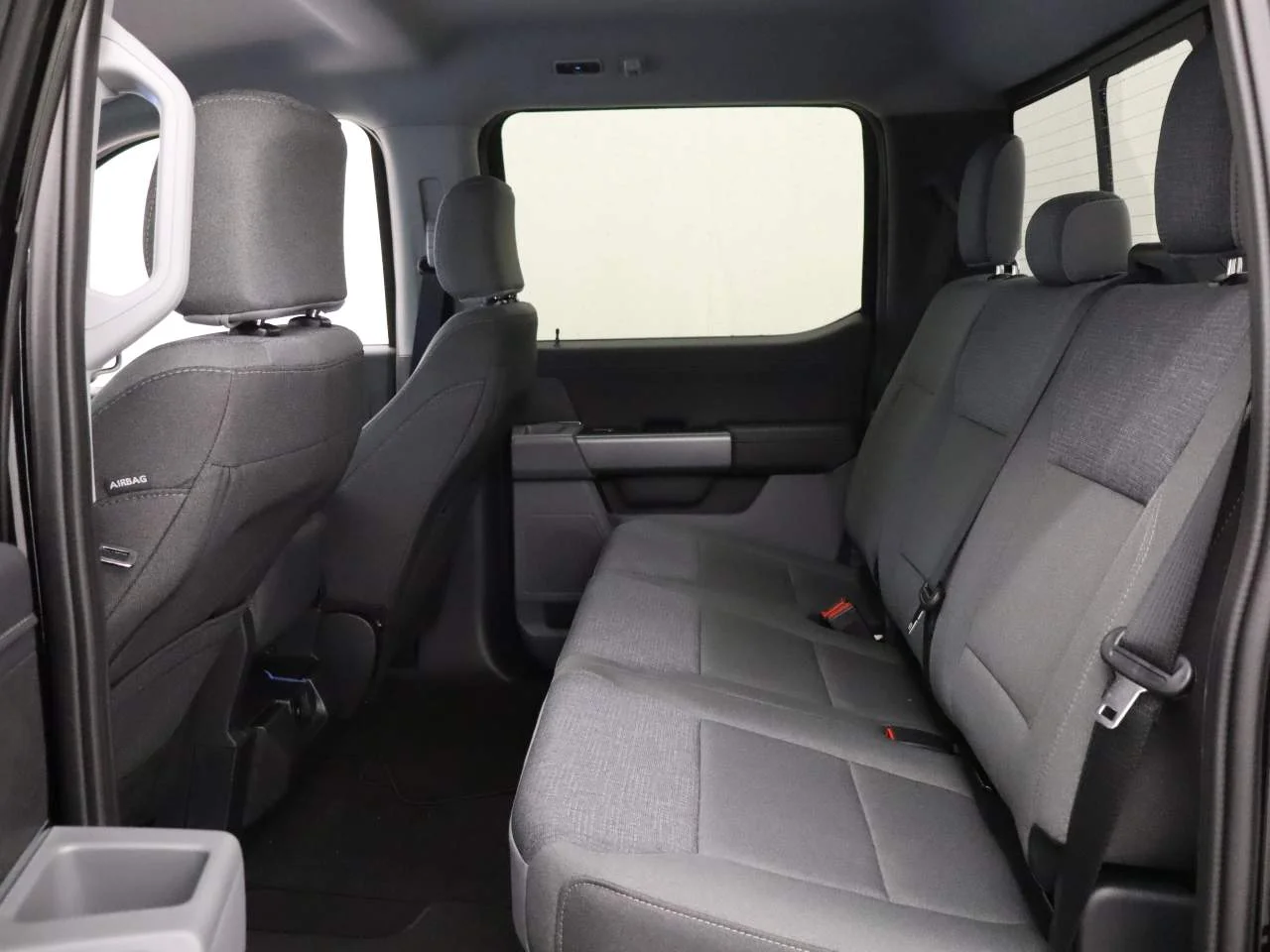 New 2026 Agate Black Metallic Ford XLT image 17