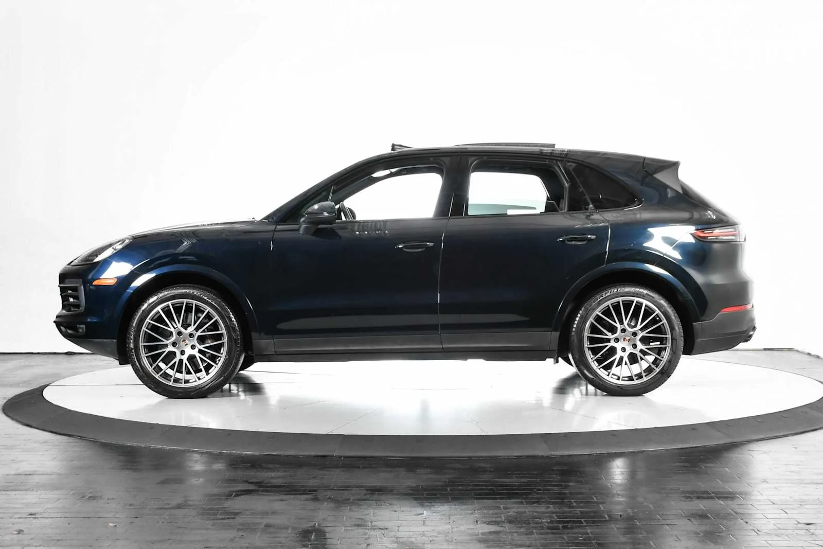 Used 2023 Black Porsche  image 2