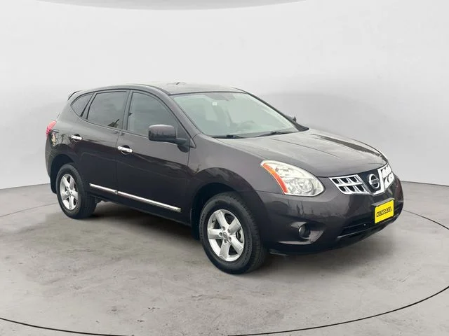 Used 2013 Black Nissan S image 7