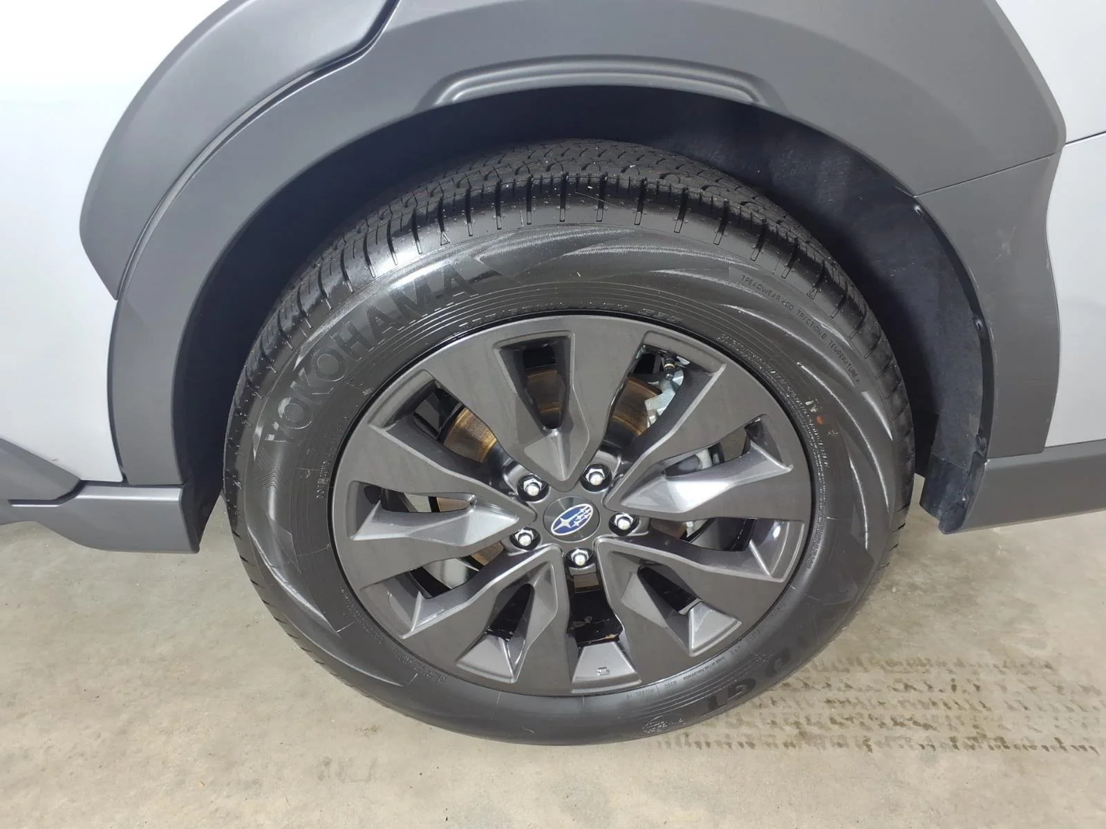 Certified Used 2025 Ice Silver Metallic Subaru Onyx Edition image 16