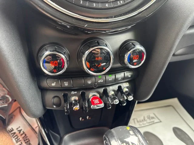 Used 2019 Black MINI Classic image 22