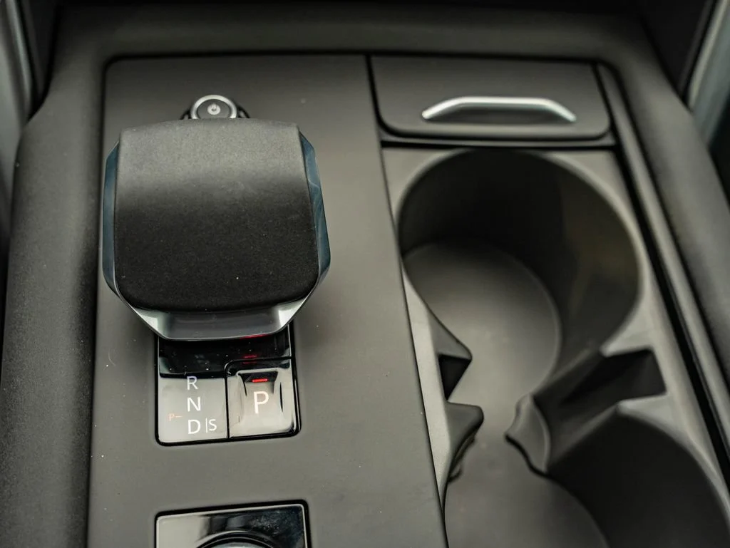 New 2026 Carpathian Gray Premium Metallic Land Rover Gemini Edition image 37
