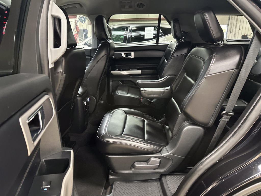 Used 2021 Black Ford XLT image 25