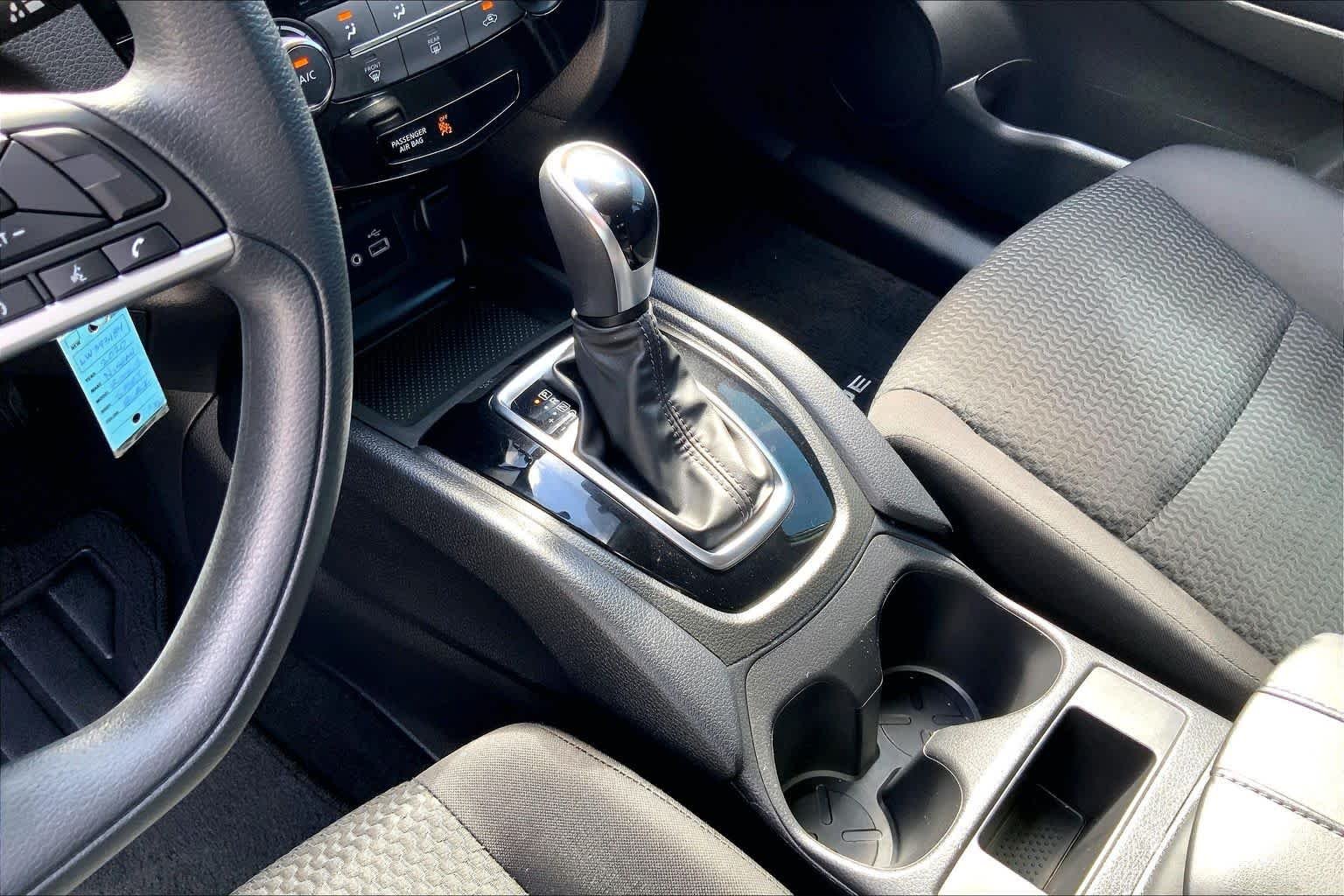 Used 2020 Magnetic Black Pearl Nissan S image 15