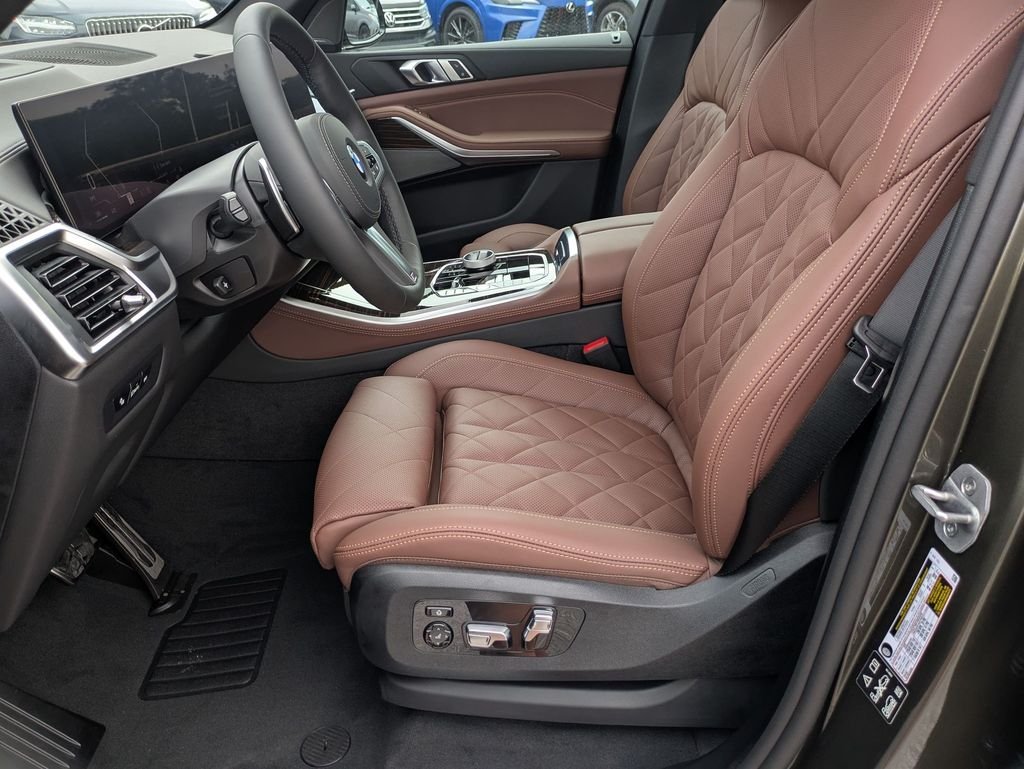New 2026 Manhattan Green Metallic BMW xDrive40i image 12