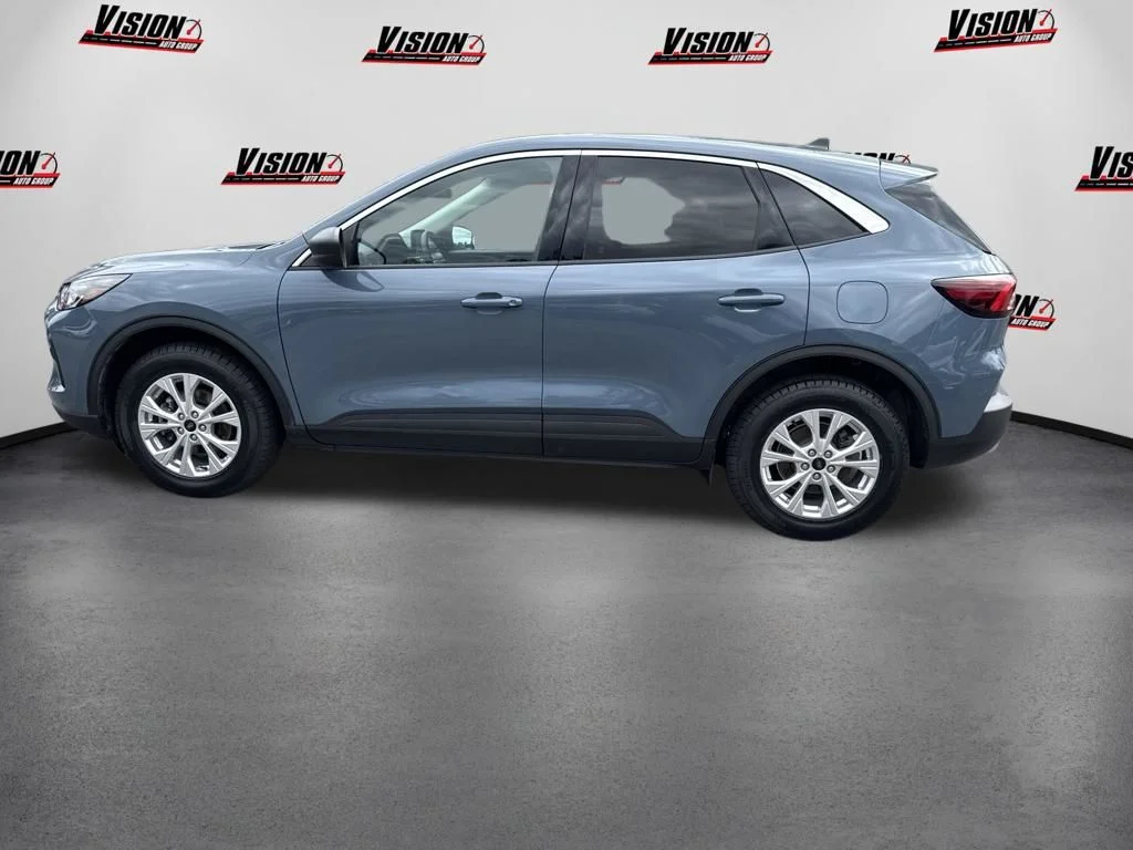 Used 2023 Blue Ford Active image 9