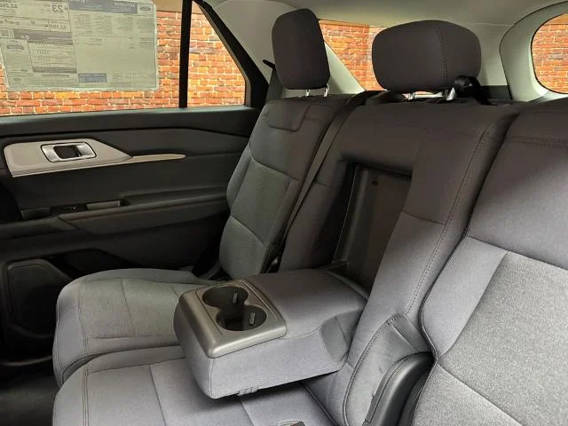 New 2026 Space White Metallic Ford Active image 11