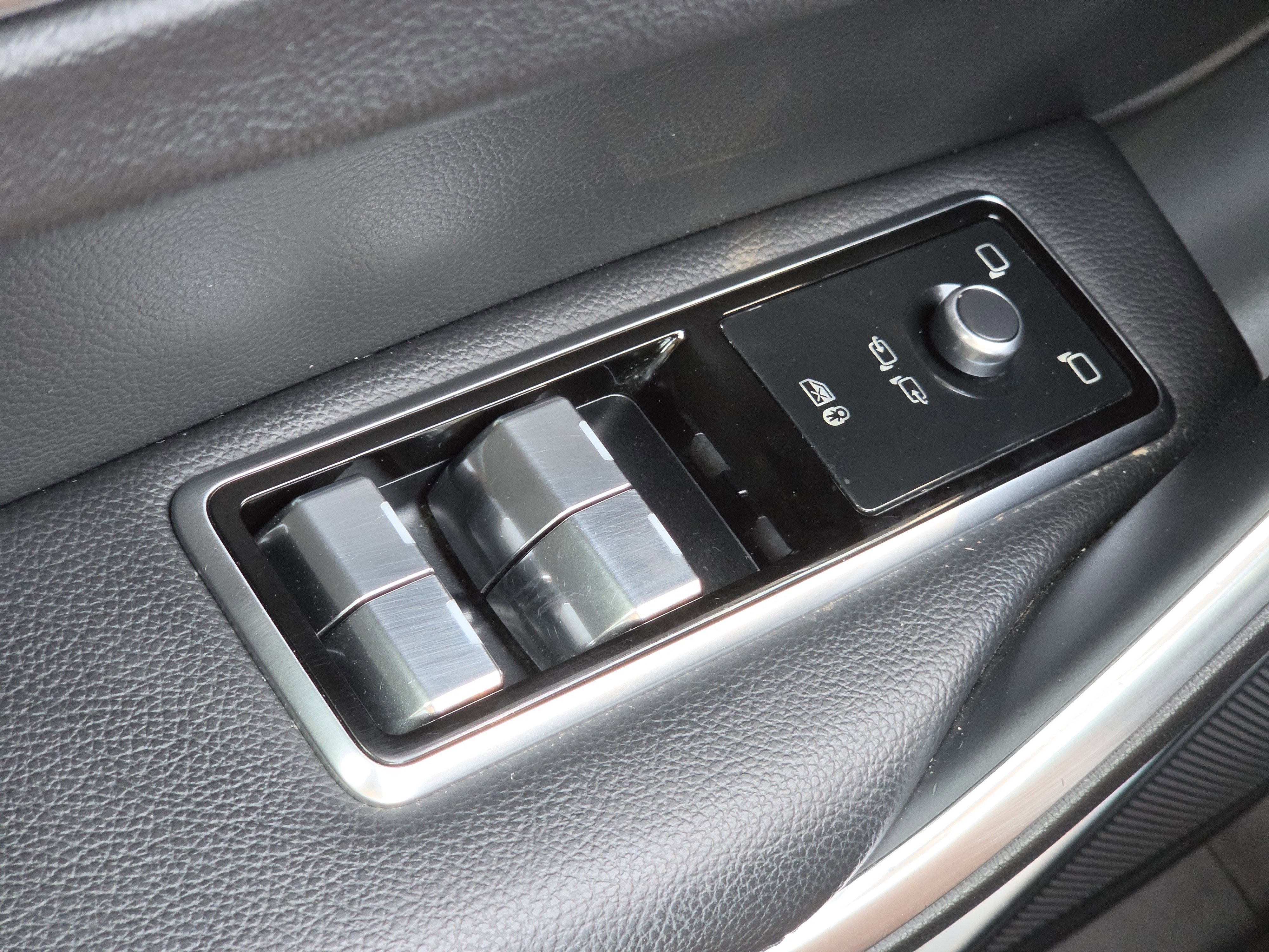 2021 Jaguar F-Pace S - Photo 14