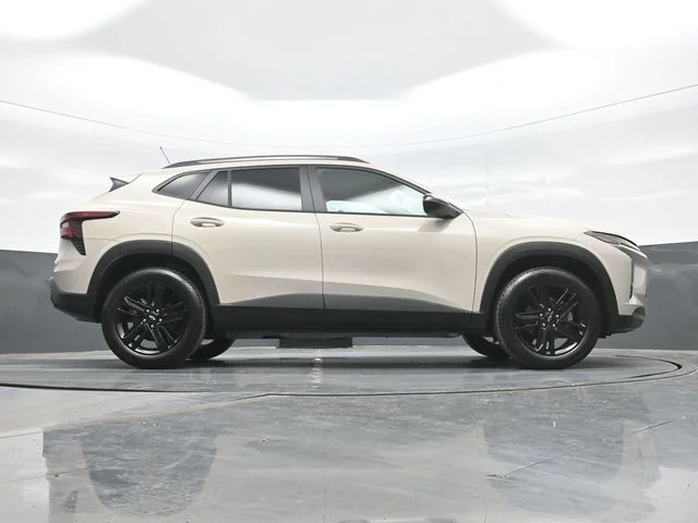 Used 2026 White Chevrolet ACTIV image 24