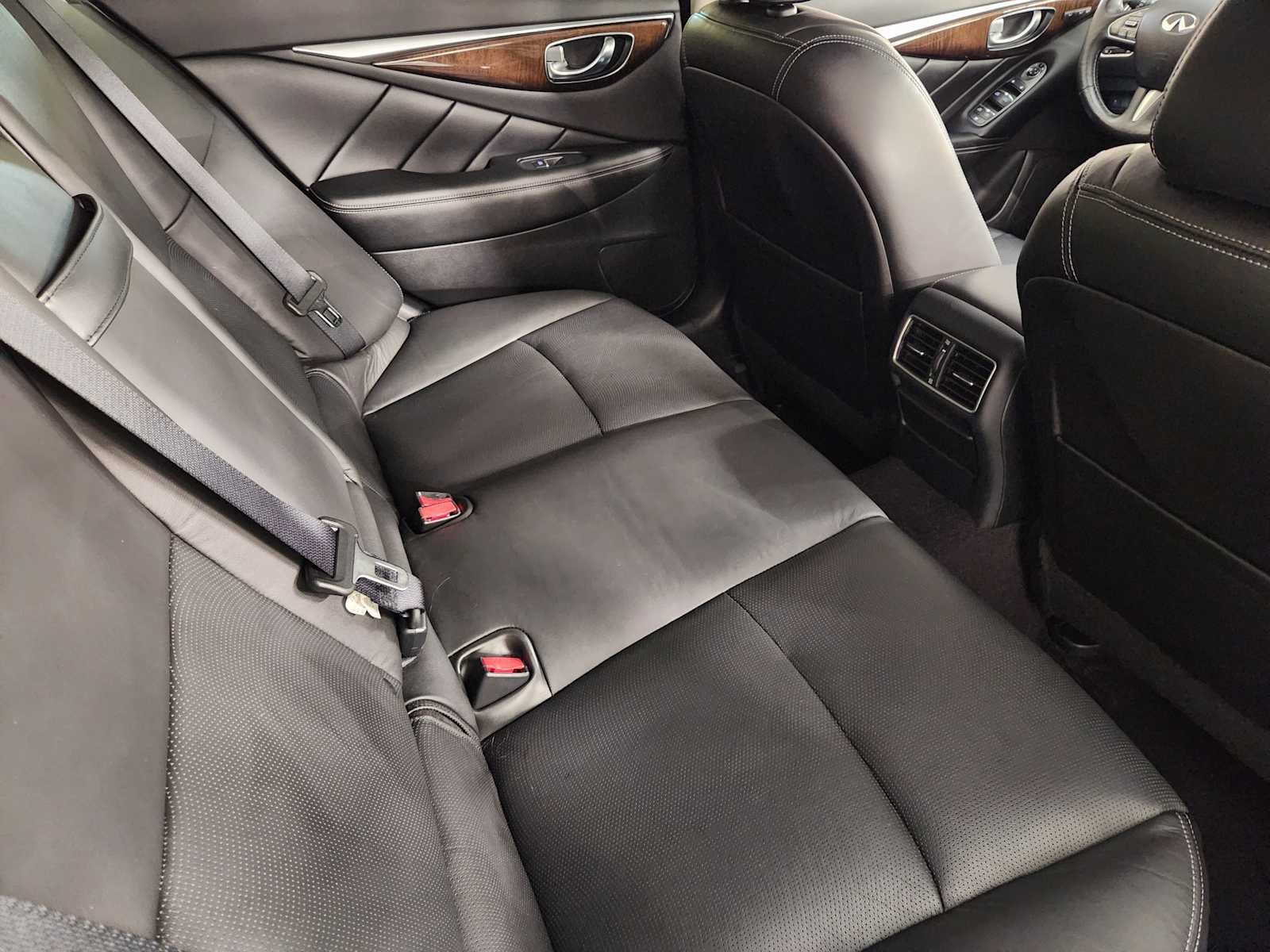 Used 2016 Graphite Shadow INFINITI 3.0t Premium image 29