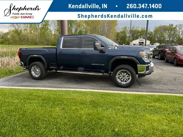 2021 GMC Sierra 4WD Crew Cab Standard Box SLE's photo