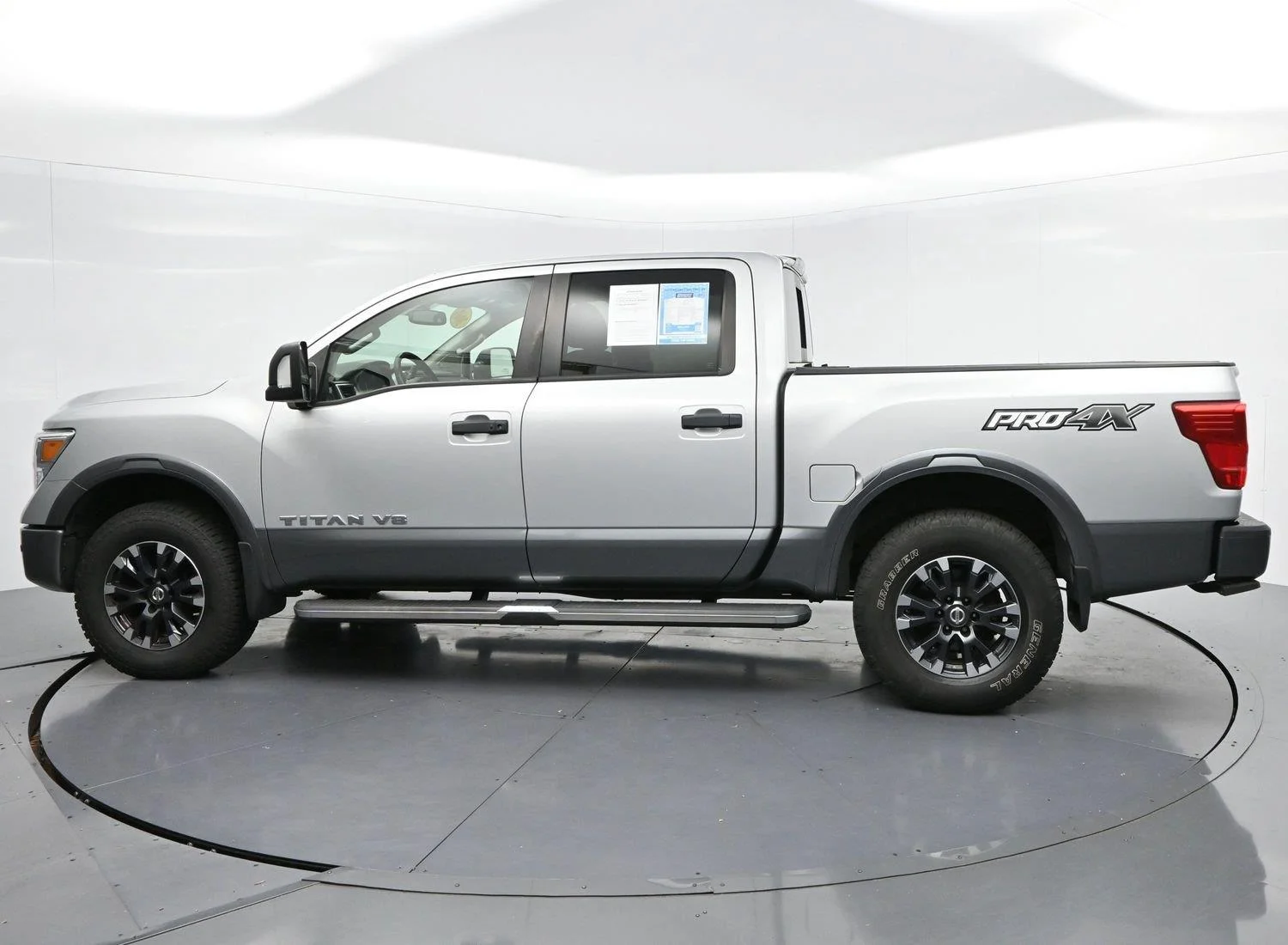 Used 2018 Brilliant Silver Nissan PRO-4X image 4
