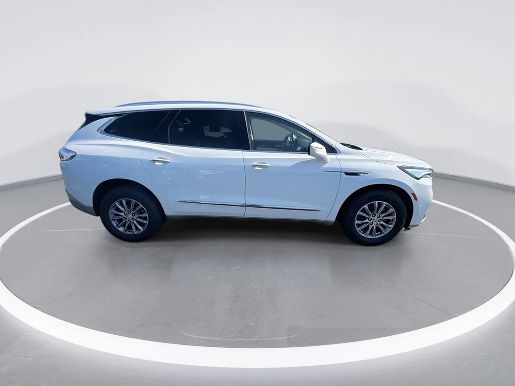 Used 2023 White Buick Essence image 9