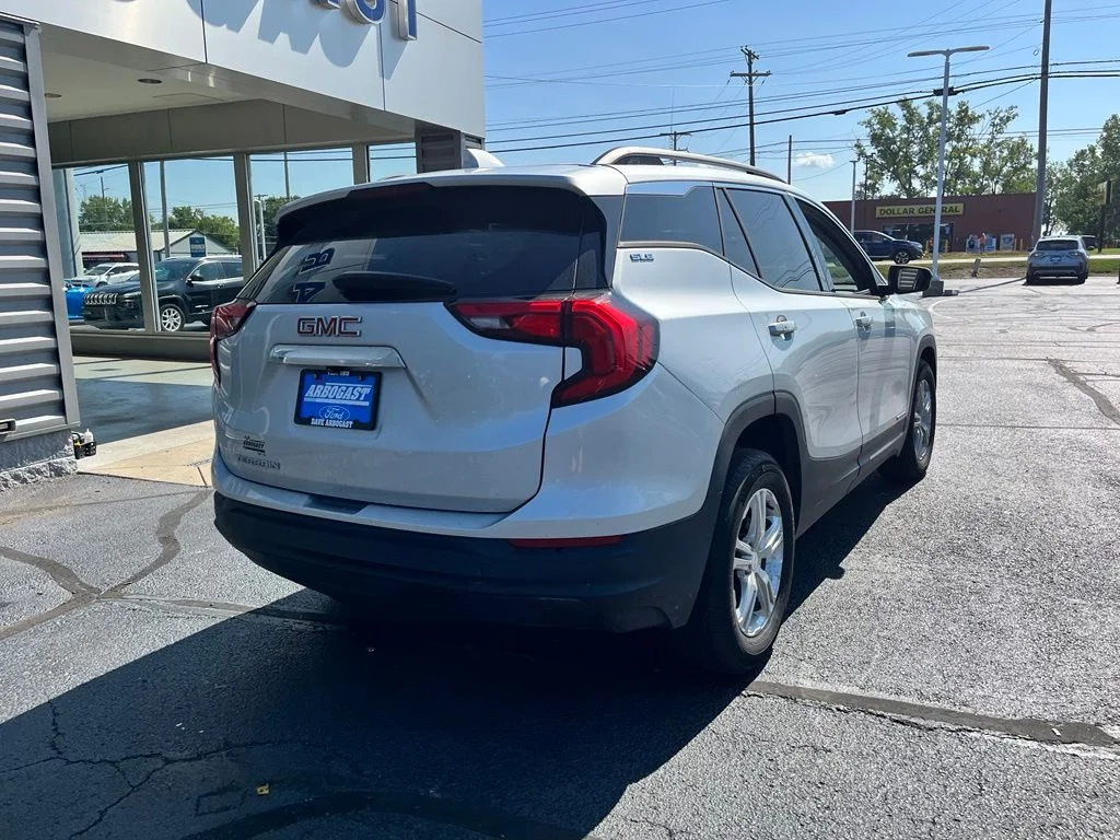 Used 2020 Silver GMC SLE image 4