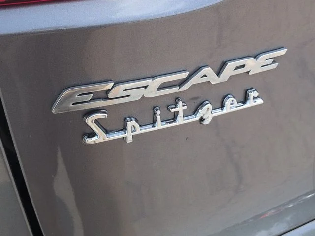 Used 2014 Gray Ford SE image 32
