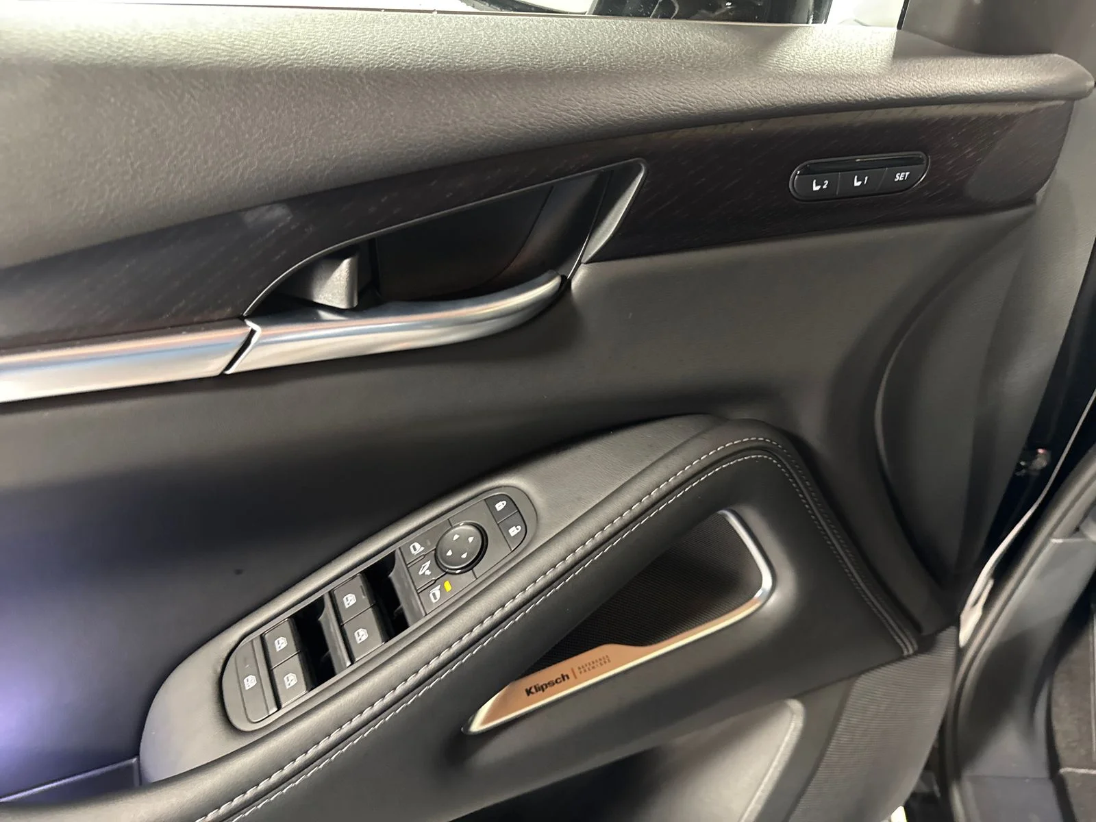 New 2027 MINERAL BLACK INFINITI Autograph AWD image 12