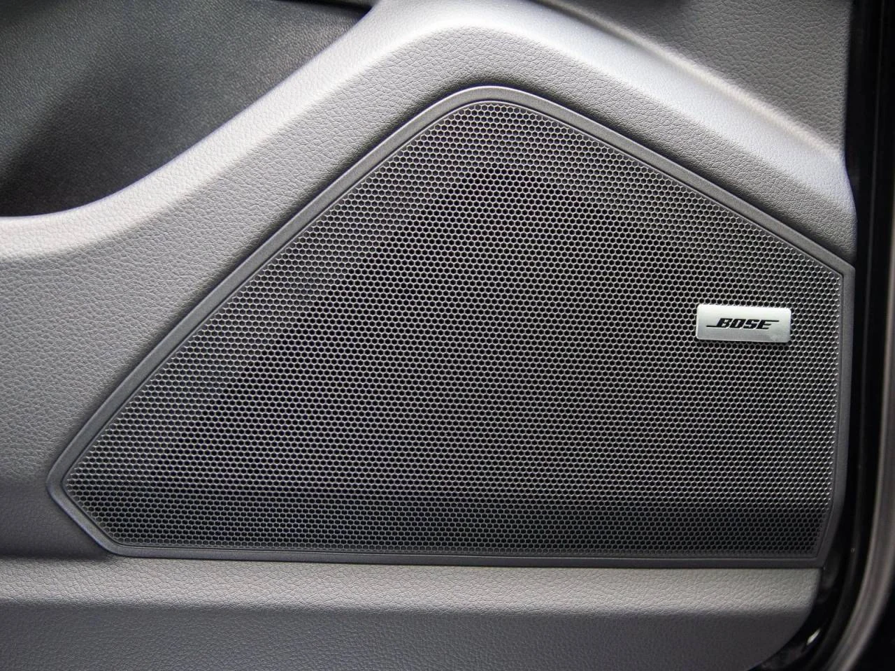 Certified Used 2024  Porsche S image 15