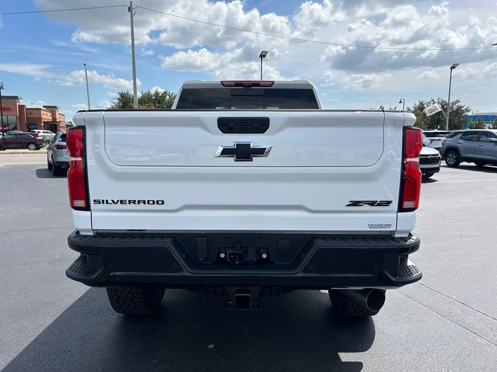 2026 Chevrolet Silverado 2500 HD ZR2 - Photo 7