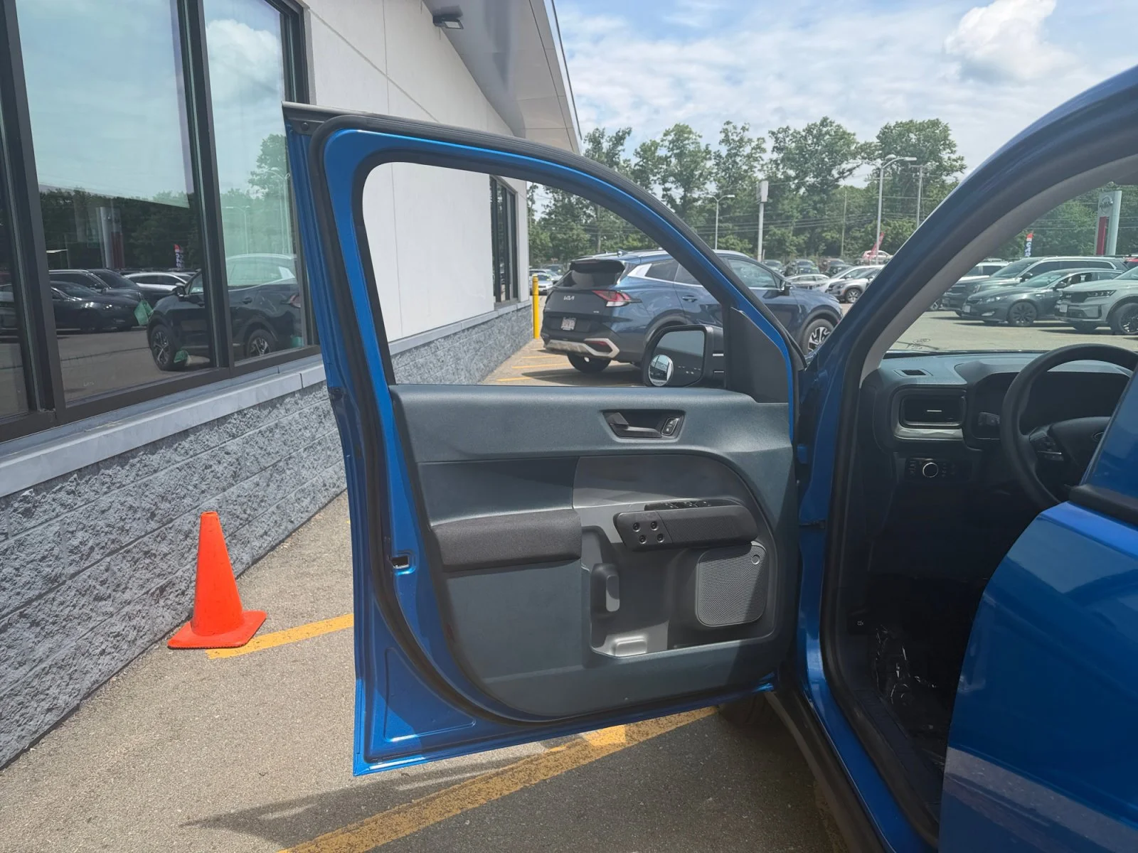 Used 2025 Blue Ford XL image 24