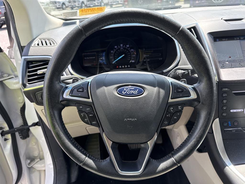 Used 2018 White Platinum Metallic Tri-Coat Ford Titanium image 18