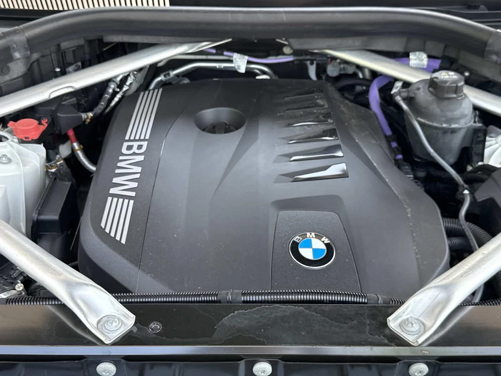 Used 2024 Alpine White BMW xDrive40i image 13