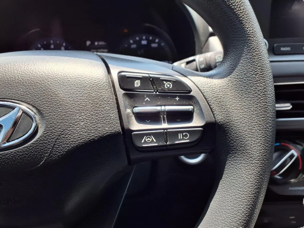 Used 2023 Silver Hyundai SEL image 15