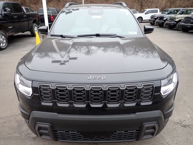 New 2026 Diamond Black Crystal Pearl-Coat Exterior Paint Jeep Limited image 10