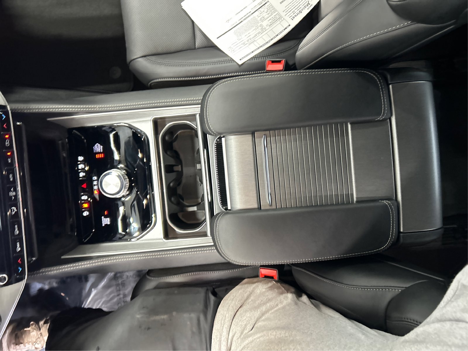 New 2026 Steel Blue Exterior Paint Jeep Limited Reserve image 15