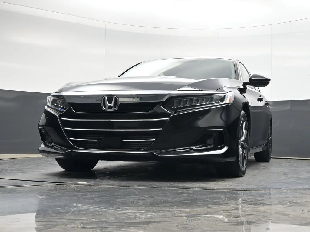 Used 2022 Crystal Black Pearl Honda EX-L image 32