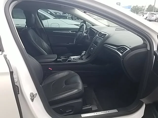 Used 2013 White Ford Titanium image 29