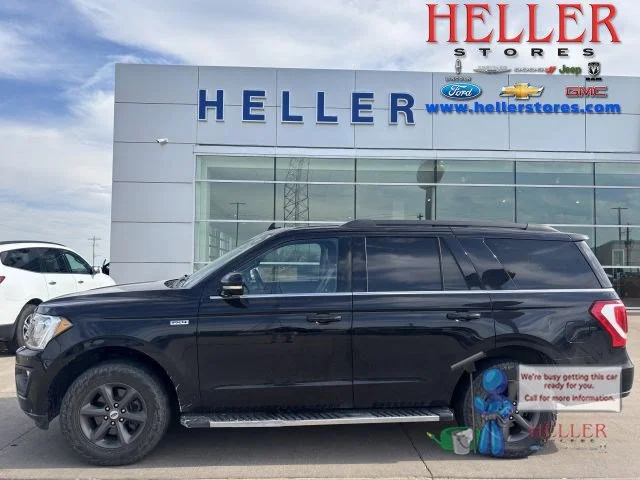 Used 2021 Black Metallic Ford XLT image 1