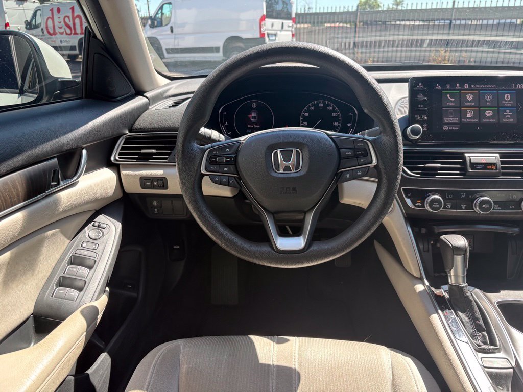Used 2018 White Honda EX image 6