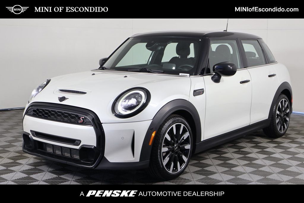 2024 MINI Hardtop Cooper S's photo