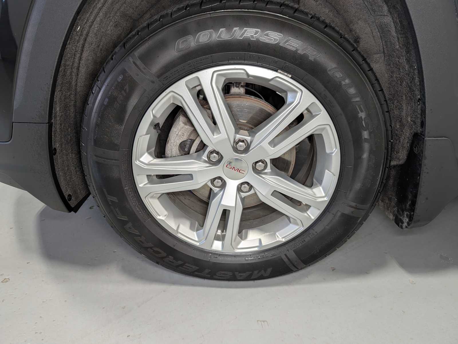 Used 2022 Ebony Twilight Metallic GMC SLE image 3