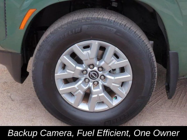 Used 2022 Green Nissan SV image 11